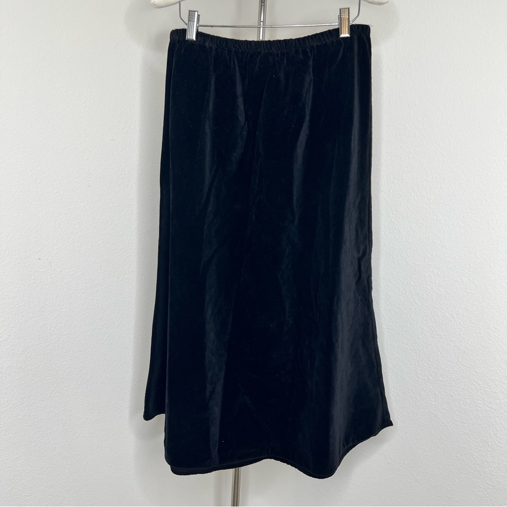 🔹 CP Shades Velvet Skirt